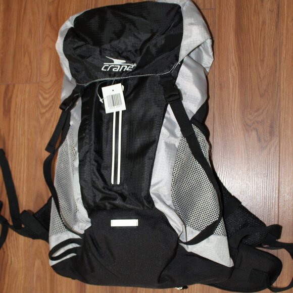 Bike/Motorcycle Sports Backpack (BLACK) - Reflective Trim - Elastic Rain Cover - Picture 1 of 6